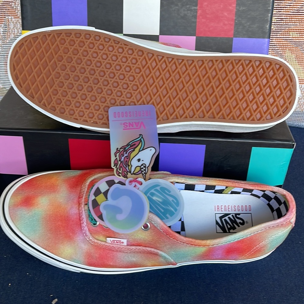 Vans Authentic 44 D
Ireneisgood Multi
VN0005U8BMC
WMNS Sneakers - Picture 4 of 16